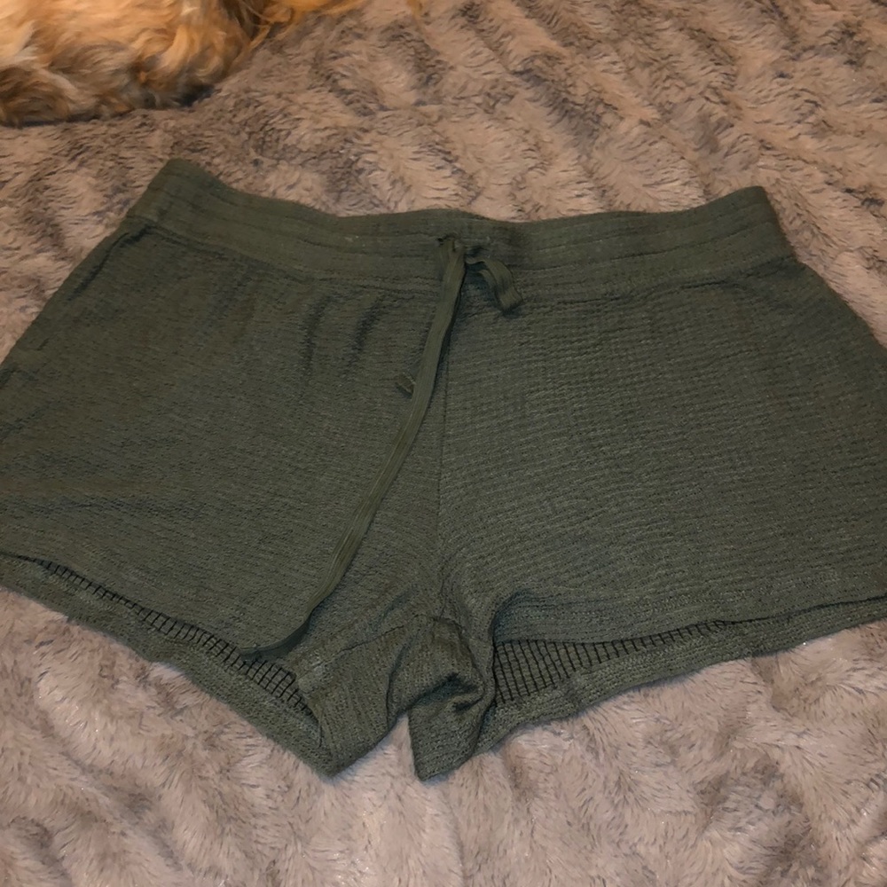 Women’s American eagle arie shorts